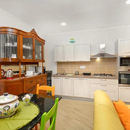 Σπίτι διακοπών 2 Bedroom Amazing In Αουγκούστα